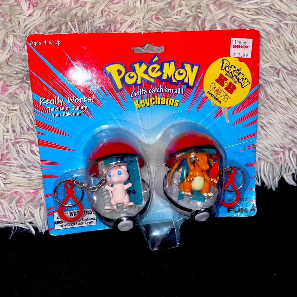 Vintage 1999 Pokemon Mew & Charizard Keychains KB Toys Exclusive Sealed NIP